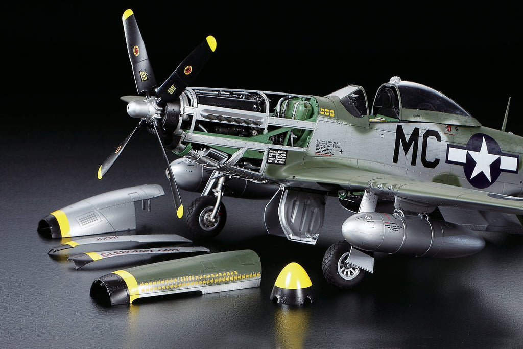Tamiya 1/32 North American P-51D Mustang Plastic Model Airplane Kit