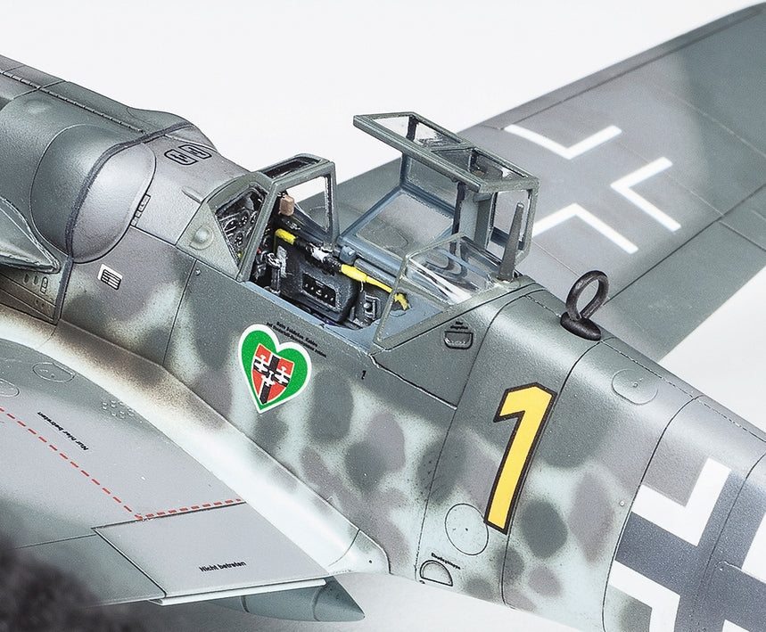 Tamiya 1/72 Messerschmitt Bf109 G-6 Plastic Model Airplane Kit