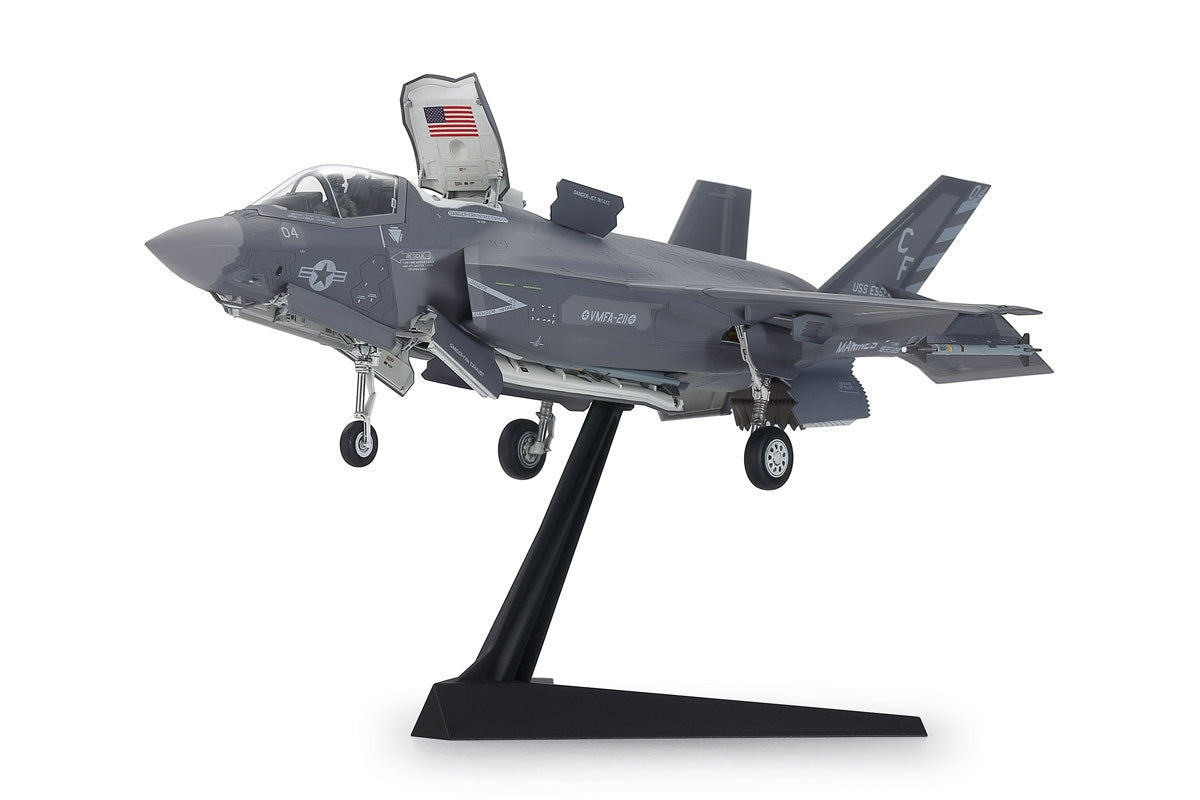 Tamiya 1/72 Lockheed MartinF-35 B, Lightning II, Plastic Model 60793