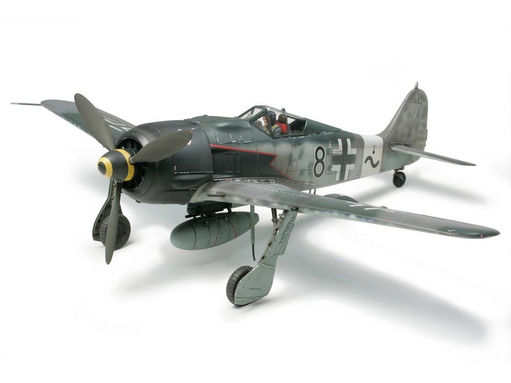 Tamiya 1/48 Focke-Wulf Fw190 A-8/A-8 R2 Plastic Model Airplane Kit