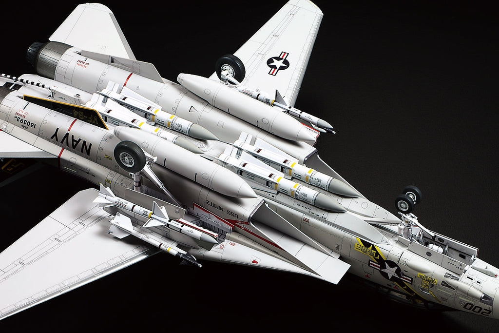 Tamiya 1/48 Grumman F-14A Tomcat Plastic Model Airplane Kit