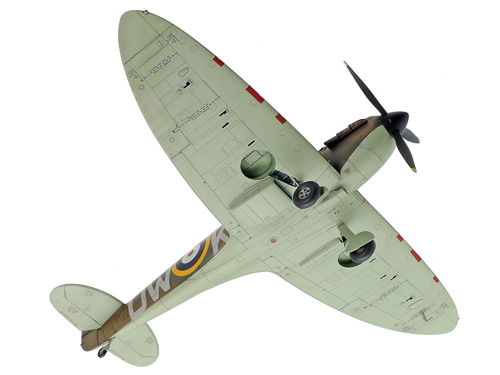 Tamiya 1/48 Supermarine Spitfire Mk.I Plastic Model Airplane Kit